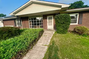 128 Laurie Ln, Oswego, IL 60543 - Photo 3