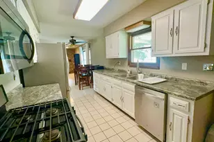 128 Laurie Ln, Oswego, IL 60543 - Photo 9