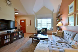 635 Burdette Ave, Glendale Heights, IL 60139 - Photo 5