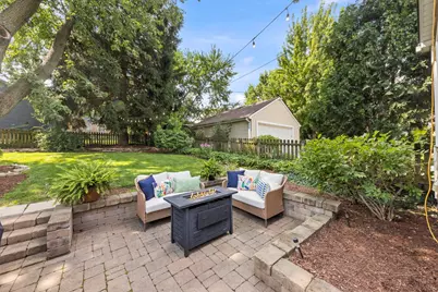 810 N Summit Street, Wheaton, IL 60187 - Photo 19