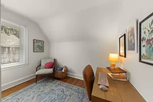 810 N Summit St, Wheaton, IL 60187 - Photo 25