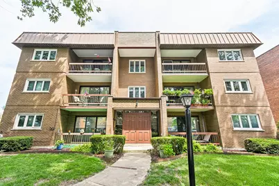 9619 Kedvale Avenue #301, Oak Lawn, IL 60453 - Photo 1