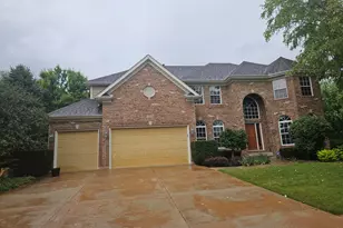 733 Woodbury Ct, Sugar Grove, IL 60554 - Photo 1
