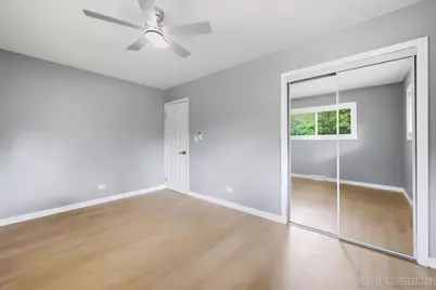 557 Willard Avenue, Elgin, IL 60120 - Photo 19