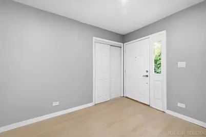 557 Willard Avenue, Elgin, IL 60120 - Photo 5