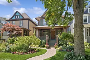 227 S Euclid Ave, Oak Park, IL 60302 - Photo 1
