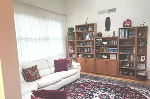 9431 Karlov Ave, Skokie, IL 60076 - Photo 3