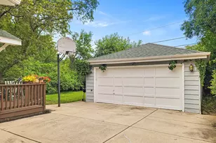 9431 Karlov Ave, Skokie, IL 60076 - Photo 23