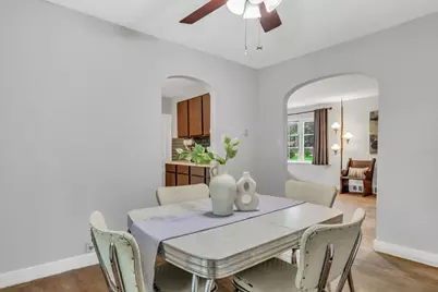 9673 W Logan Court, Zion, IL 60099 - Photo 7