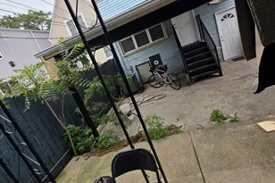 3419 W Beach Ave, Chicago, IL 60651 - Photo 9