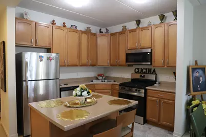 2335 W Belle Plaine Avenue #407, Chicago, IL 60618 - Photo 19