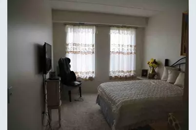 2335 W Belle Plaine Avenue #407, Chicago, IL 60618 - Photo 15