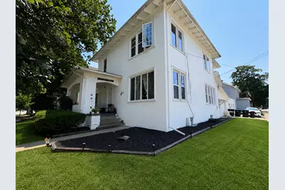601 E Washington Street, Bloomington, IL 61701 - Photo 3