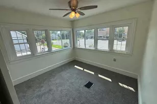 601 E Washington St, Bloomington, IL 61701 - Photo 9