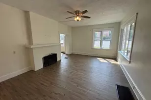 601 E Washington St, Bloomington, IL 61701 - Photo 19