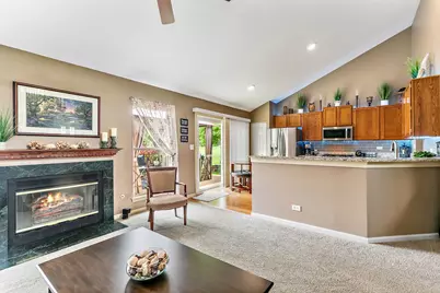 204 Dickens Trail, Elgin, IL 60120 - Photo 7