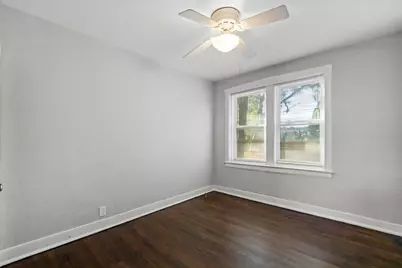 2520 W Belle Plaine Avenue #1, Chicago, IL 60618 - Photo 5