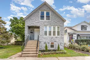 12413 S Carpenter St, Calumet Park, IL 60827 - Photo 1