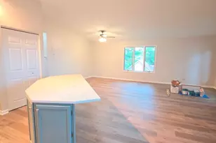 423 S 3rd St, Saint Charles, IL 60174 - Photo 5