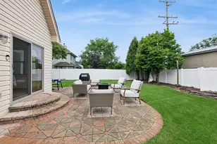 781 Wellington Pkwy, New Lenox, IL 60451 - Photo 25