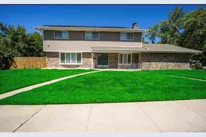 17152 Kenwood Avenue, South Holland, IL 60473 - Photo 1