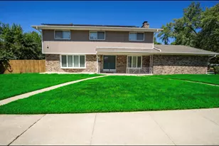 17152 Kenwood Ave, South Holland, IL 60473 - Photo 1