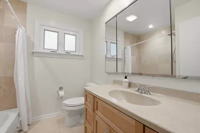 1155 Peterson Avenue #B, Park Ridge, IL 60068 - Photo 15