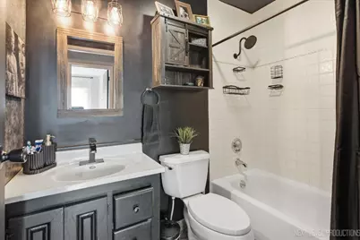 16 W Carol Avenue, Cortland, IL 60112 - Photo 23