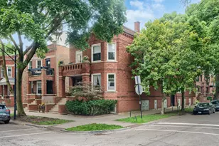 1056 N Leavitt St, Chicago, IL 60622 - Photo 1