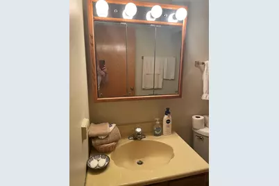 181 E Schubert Avenue, Glendale Heights, IL 60139 - Photo 7