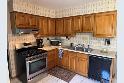 181 E Schubert Avenue, Glendale Heights, IL 60139 - Photo 13