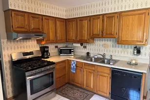 181 E Schubert Ave, Glendale Heights, IL 60139 - Photo 13