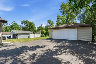 661 Easy Street, Glendale Heights, IL 60139 - Photo 35