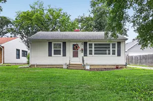 152 Tilton Park Dr, Dekalb, IL 60115 - Photo 1