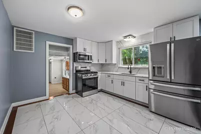 8425 Central Avenue, Burbank, IL 60459 - Photo 11