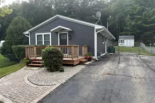 42 S Hickory Ave, Fox Lake, IL 60020 - Photo 1