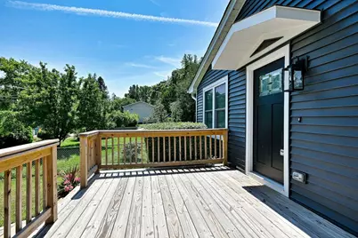 42 S Hickory Avenue, Fox Lake, IL 60020 - Photo 3