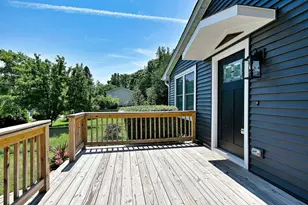 42 S Hickory Ave, Fox Lake, IL 60020 - Photo 3