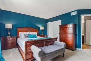 553 Tremont Ln, Round Lake, IL 60073 - Photo 37