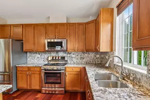 553 Tremont Ln, Round Lake, IL 60073 - Photo 15