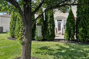 553 Tremont Ln, Round Lake, IL 60073 - Photo 55