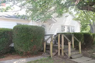 201 N College St, Salem, IL 62881 - Photo 11