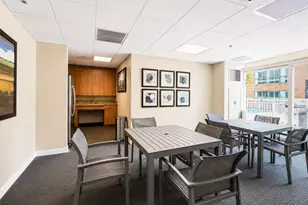 757 N Orleans St, Chicago, IL 60654 - Photo 17