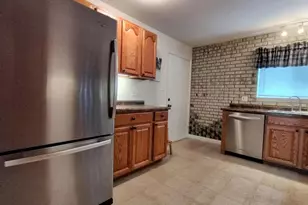 2227 W Nichols Rd, Arlington Heights, IL 60004 - Photo 7