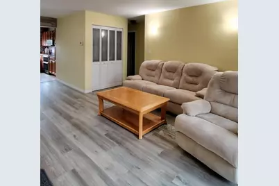 2227 W Nichols Road #E, Arlington Heights, IL 60004 - Photo 3
