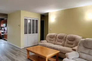 2227 W Nichols Rd, Arlington Heights, IL 60004 - Photo 3