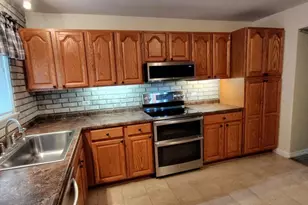 2227 W Nichols Rd, Arlington Heights, IL 60004 - Photo 5