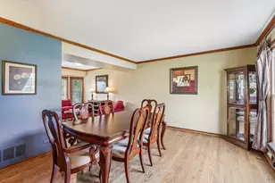 620 Waterford Dr, Lake Zurich, IL 60047 - Photo 5