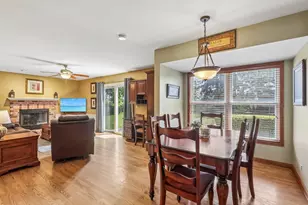 620 Waterford Dr, Lake Zurich, IL 60047 - Photo 7