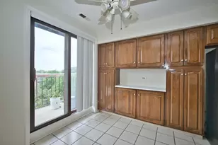 7601 Lincoln Ave, Skokie, IL 60077 - Photo 9